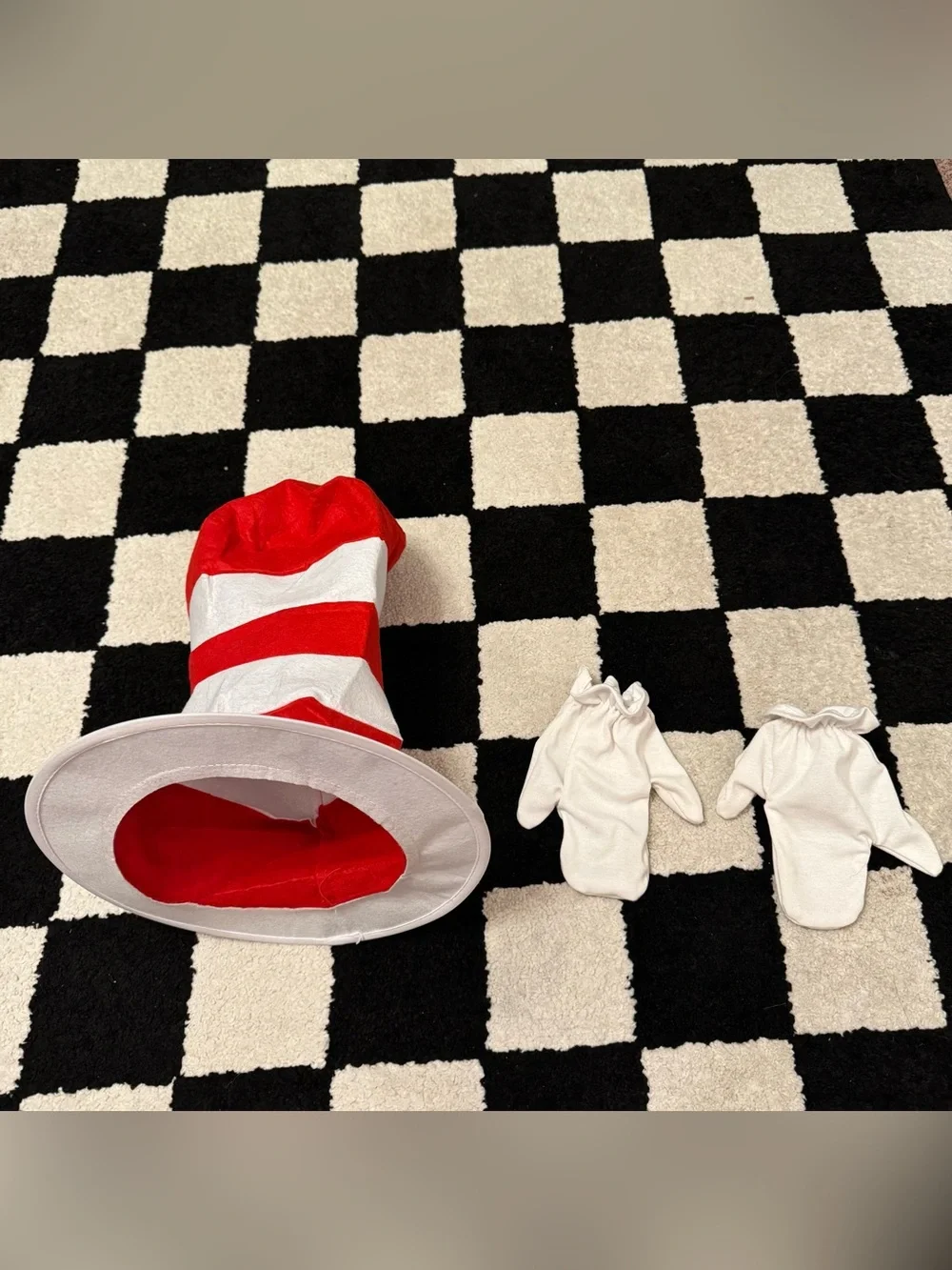 Spirit Halloween Cat in‎ the Hat Costume Jumpsuit Hat Set Kid’s Size Medium
